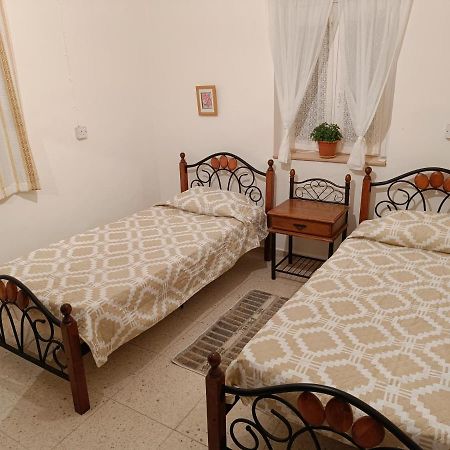 The Grapevine Guest House Пафос Экстерьер фото